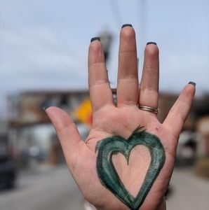 Meet your Posher, Carla